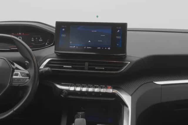 Peugeot 5008 (2021) thumbnail 8