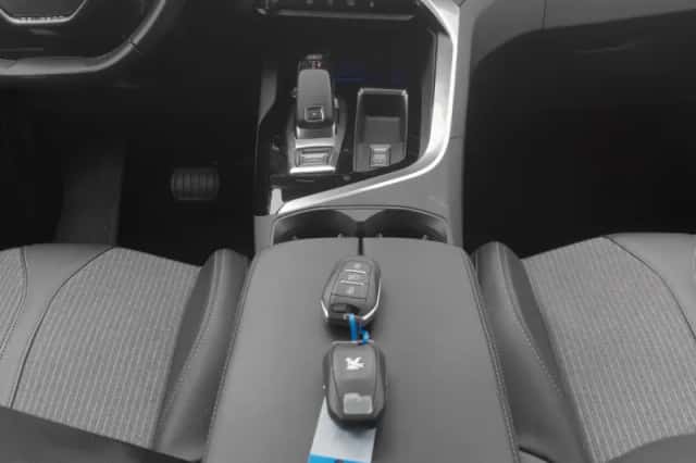 Peugeot 5008 (2022) thumbnail 12