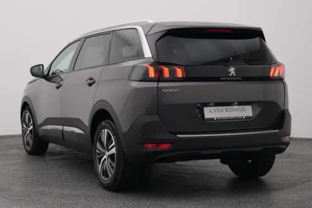 Peugeot 5008 (2022) thumbnail 5