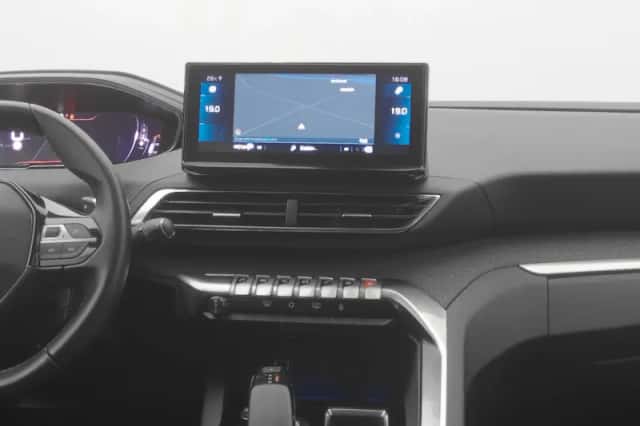 Peugeot 5008 (2022) thumbnail 8