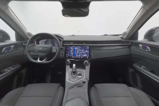 Lynk & Co 01 (2023) thumbnail 3