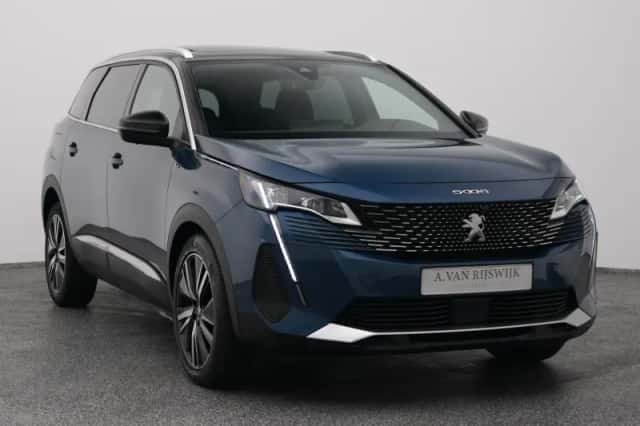 Peugeot 5008 (2021) thumbnail 2