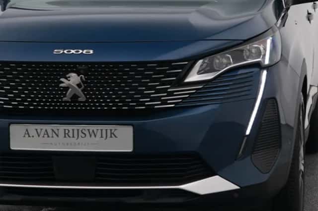 Peugeot 5008 (2021) thumbnail 19