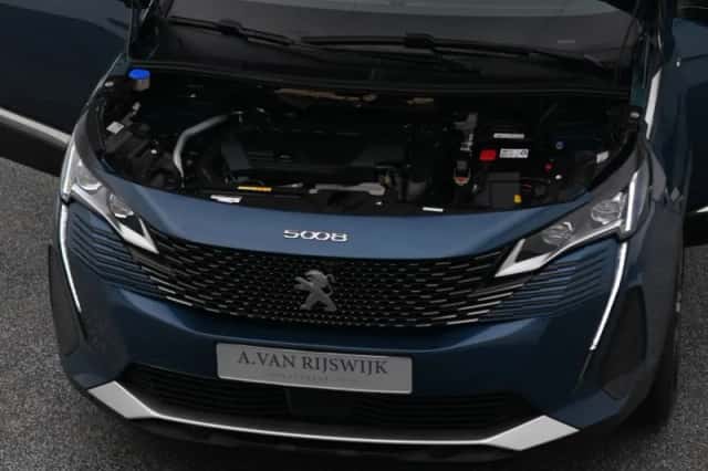 Peugeot 5008 (2021) thumbnail 31