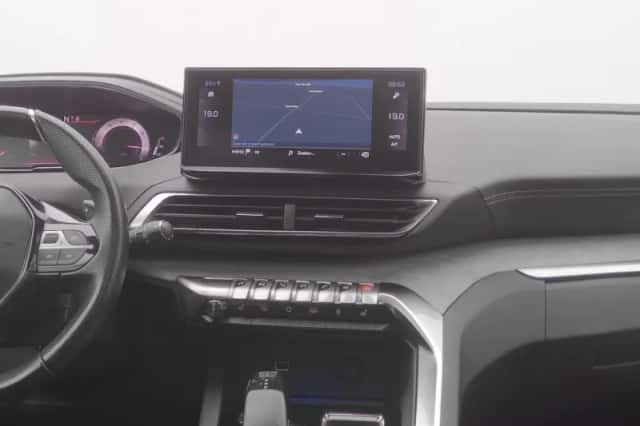 Peugeot 5008 (2021) thumbnail 8
