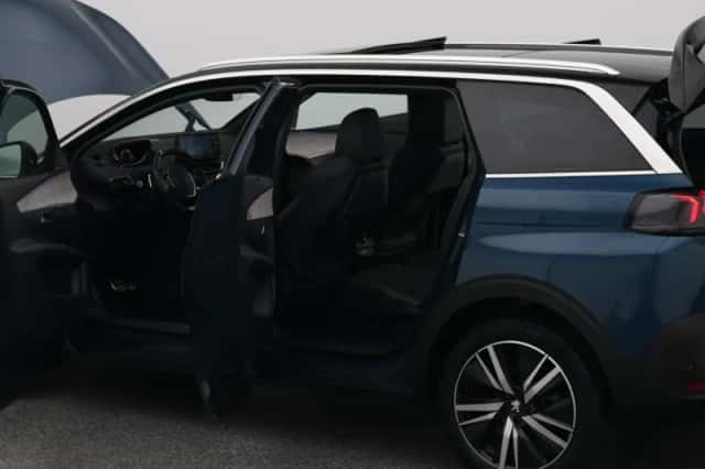 Peugeot 5008 (2021) thumbnail 76