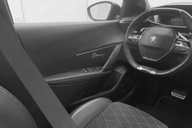 Peugeot 208 (2022) thumbnail 11