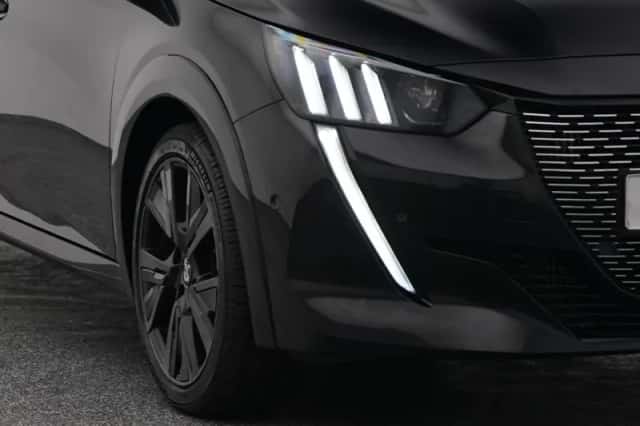 Peugeot 208 (2022) thumbnail 17