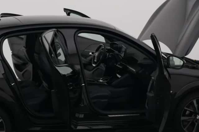 Peugeot 208 (2022) thumbnail 34