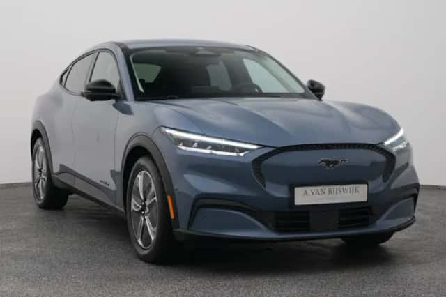 Ford Mustang (2024) thumbnail 2