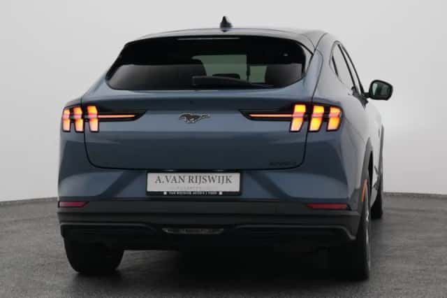 Ford Mustang (2024) thumbnail 11