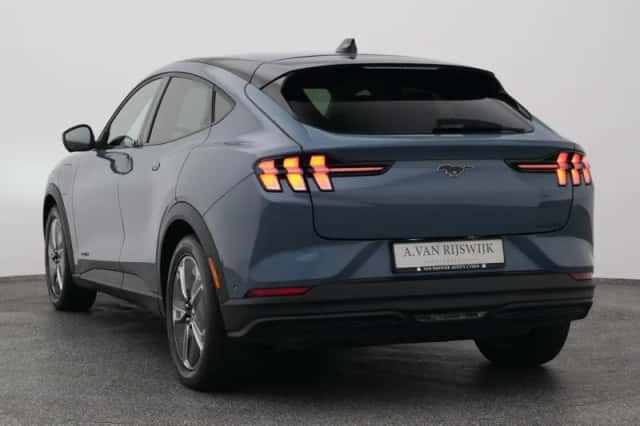 Ford Mustang (2024) thumbnail 6