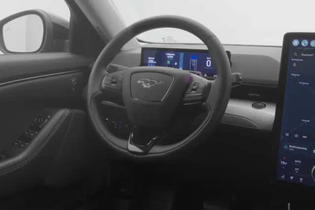 Ford Mustang (2024) thumbnail 8