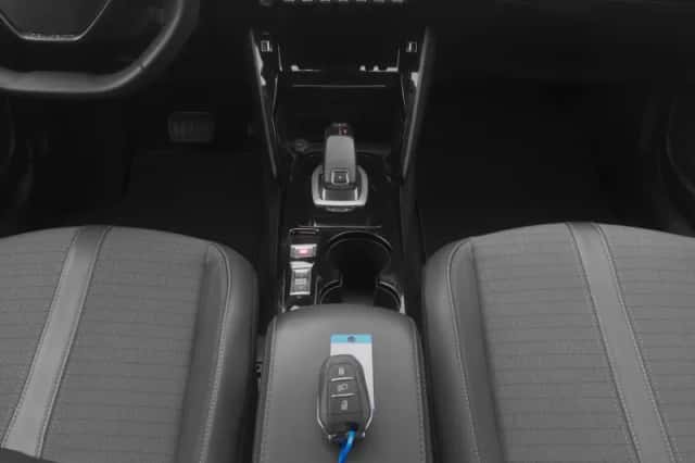 Peugeot 2008 (2022) thumbnail 12