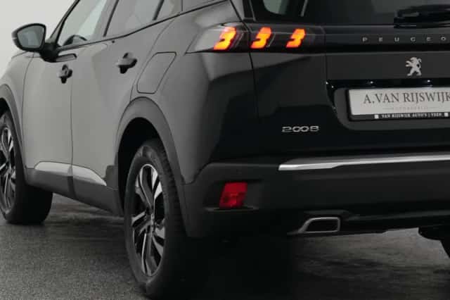 Peugeot 2008 (2022) thumbnail 18