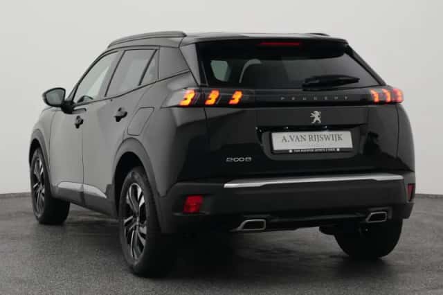 Peugeot 2008 (2022) thumbnail 5