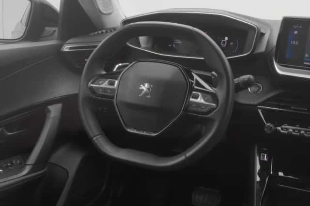 Peugeot 2008 (2022) thumbnail 7
