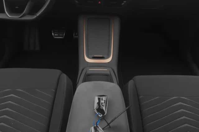 CUPRA Born (2022) thumbnail 13