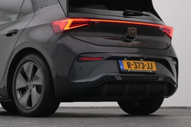 CUPRA Born (2022) thumbnail 23