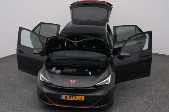 CUPRA Born (2022) thumbnail 28