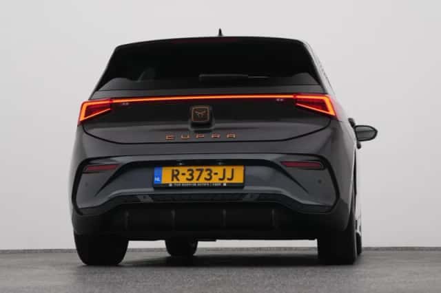 CUPRA Born (2022) thumbnail 37