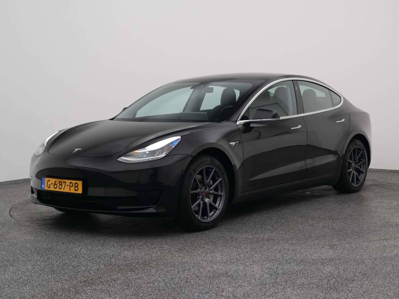 Tesla Model 3 (2019) — foto 1