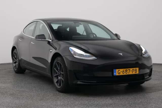 Tesla Model 3 (2019) thumbnail 2