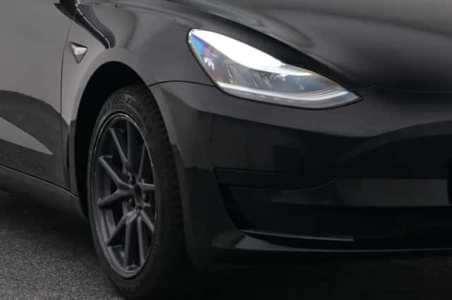 Tesla Model 3 (2019) thumbnail 17