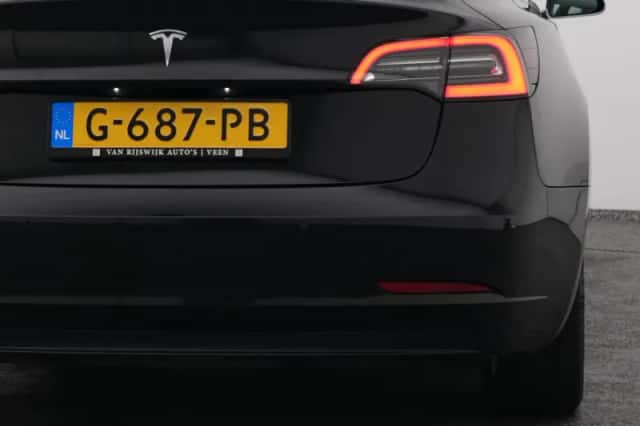 Tesla Model 3 (2019) thumbnail 20