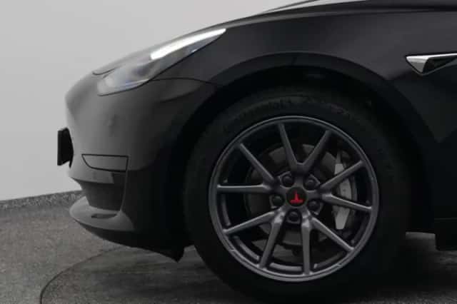 Tesla Model 3 (2019) thumbnail 21