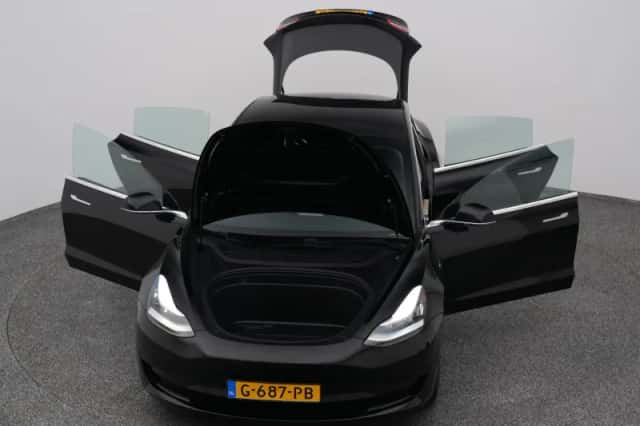 Tesla Model 3 (2019) thumbnail 27
