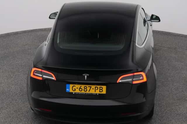 Tesla Model 3 (2019) thumbnail 28