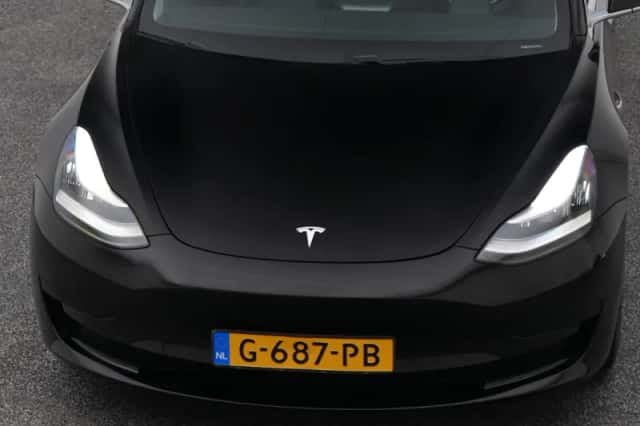 Tesla Model 3 (2019) thumbnail 30