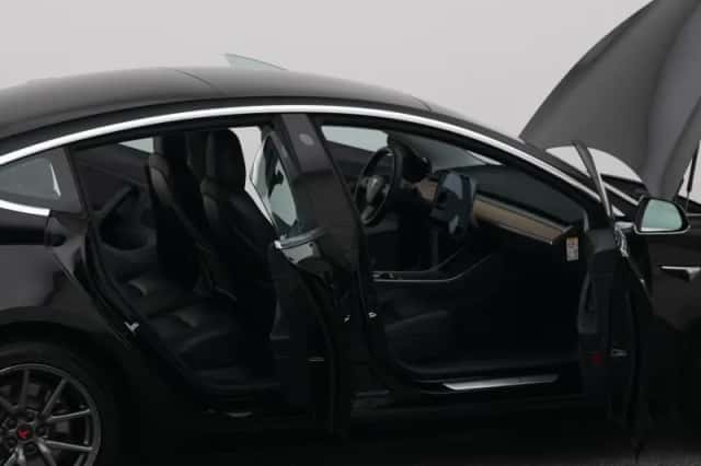 Tesla Model 3 (2019) thumbnail 34