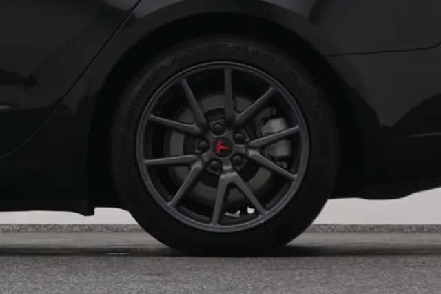 Tesla Model 3 (2019) thumbnail 40