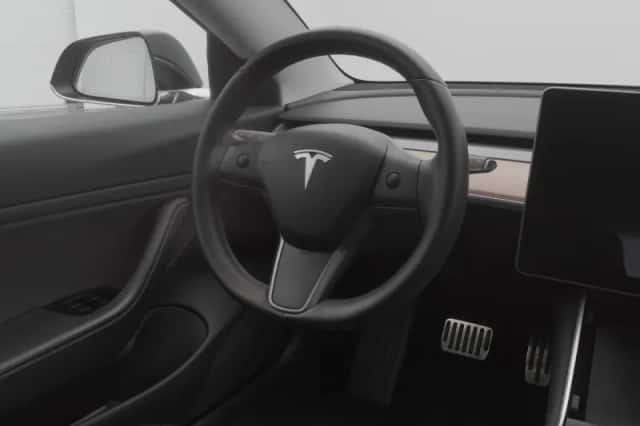 Tesla Model 3 (2019) thumbnail 7