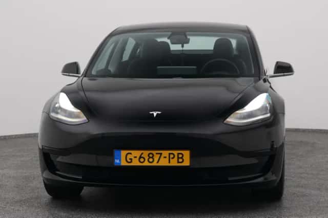 Tesla Model 3 (2019) thumbnail 9