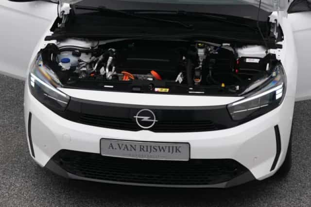 Opel Corsa (2024) thumbnail 32