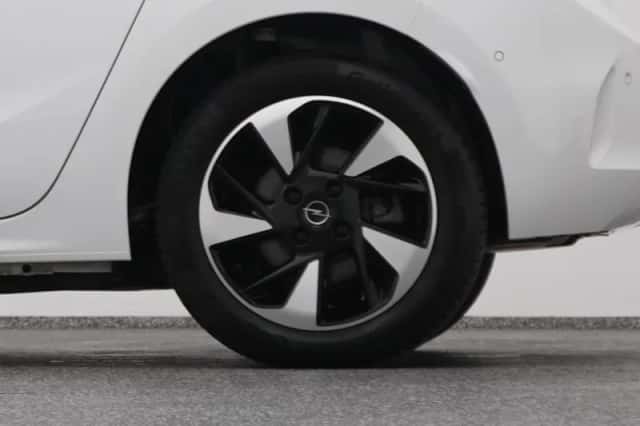 Opel Corsa (2024) thumbnail 41