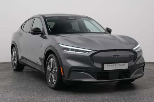 Ford Mustang (2024) thumbnail 2