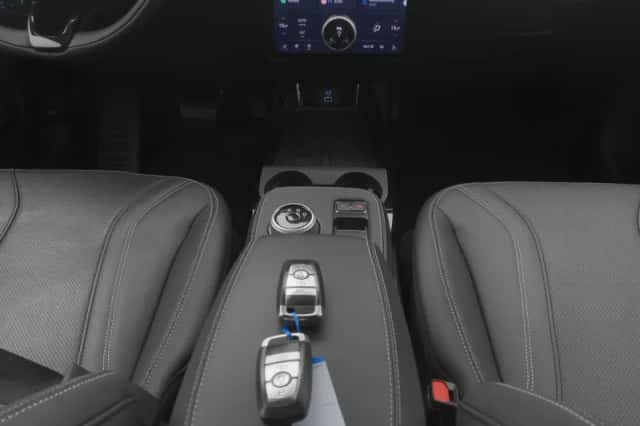 Ford Mustang (2024) thumbnail 13