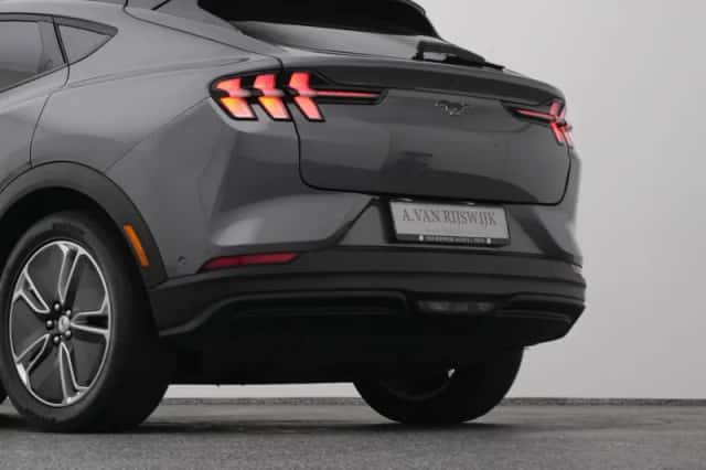 Ford Mustang (2024) thumbnail 23