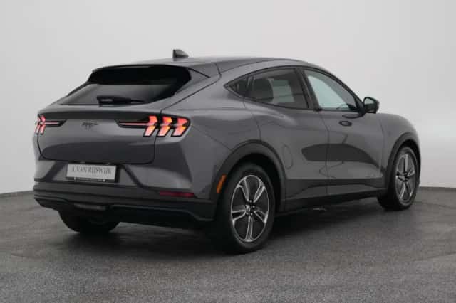 Ford Mustang (2024) thumbnail 7