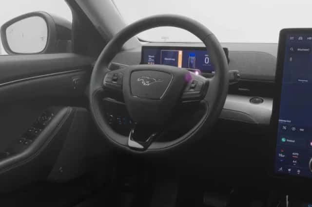 Ford Mustang (2024) thumbnail 8
