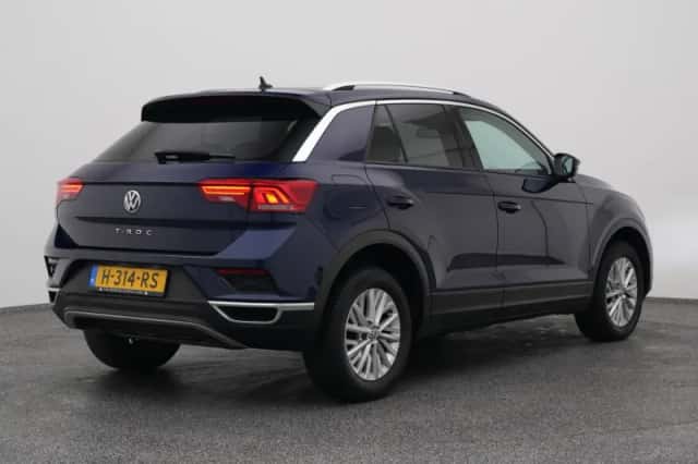 Volkswagen T-Roc (2020) thumbnail 6