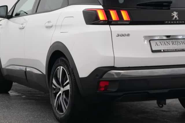 Peugeot 3008 (2020) thumbnail 18