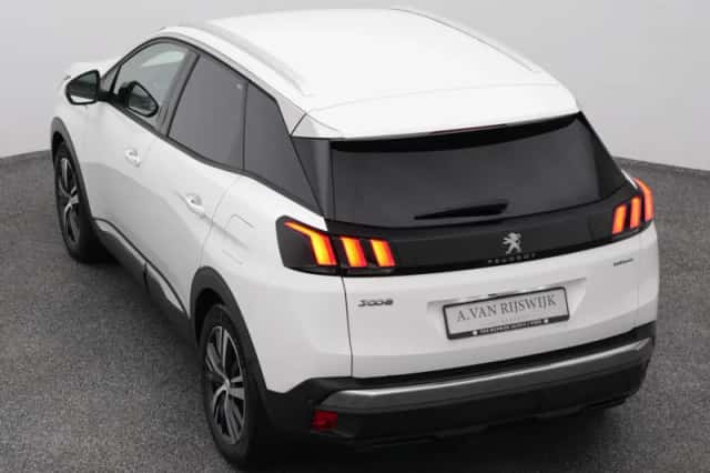Peugeot 3008 (2020) thumbnail 25