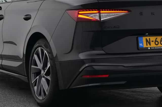 Škoda Enyaq (2021) thumbnail 18