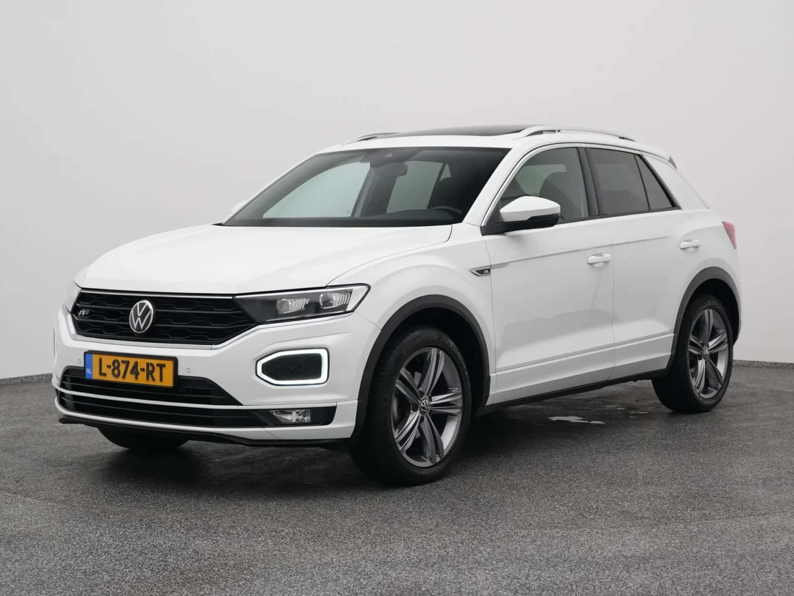 Volkswagen T-Roc (2021) — foto 1
