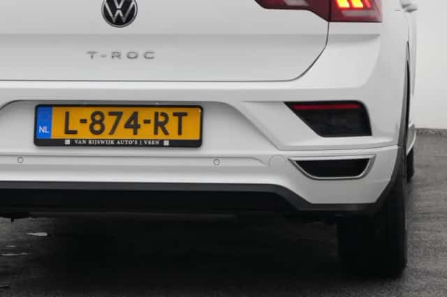 Volkswagen T-Roc (2021) thumbnail 20